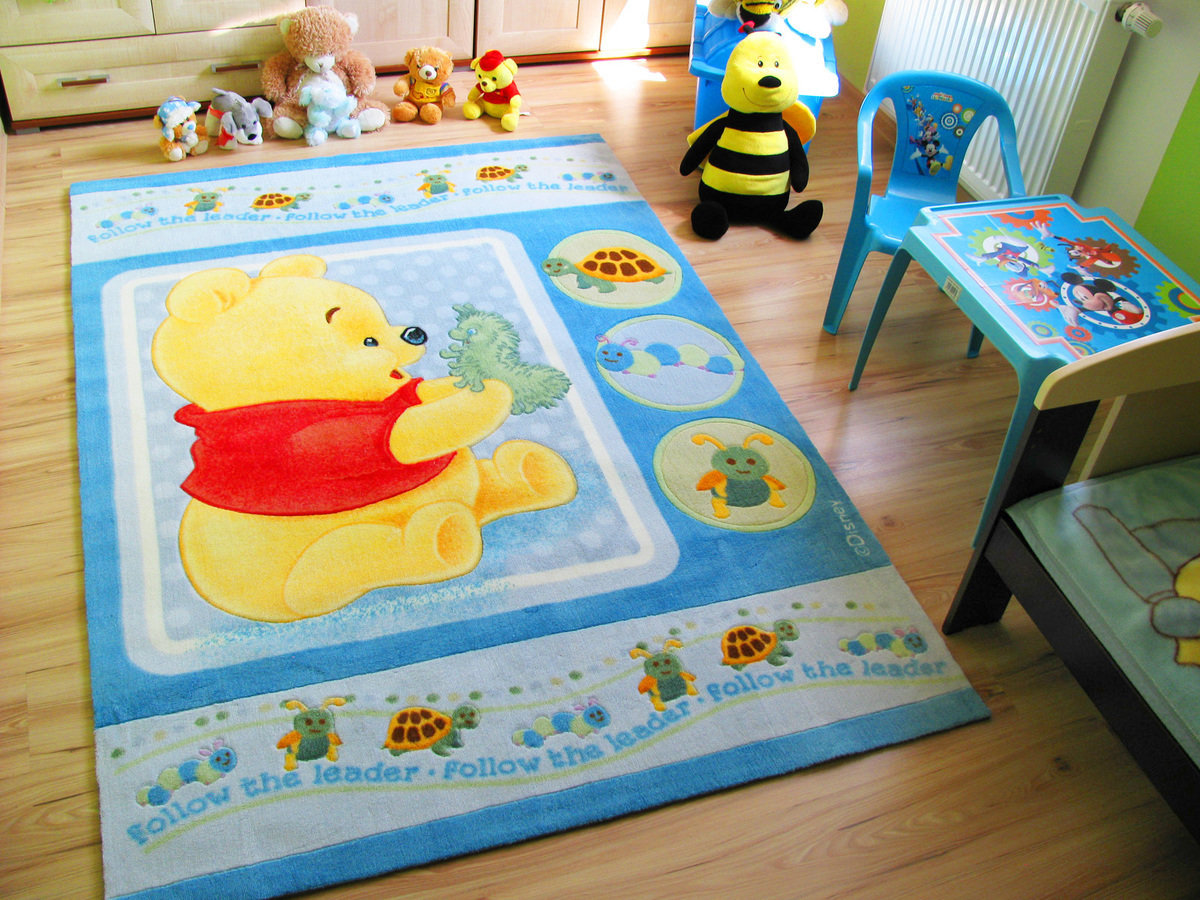 Winnie the Pooh 401 Children's Rug banaby.co.uk