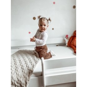 Baby bed with Ourbaby barrier - white